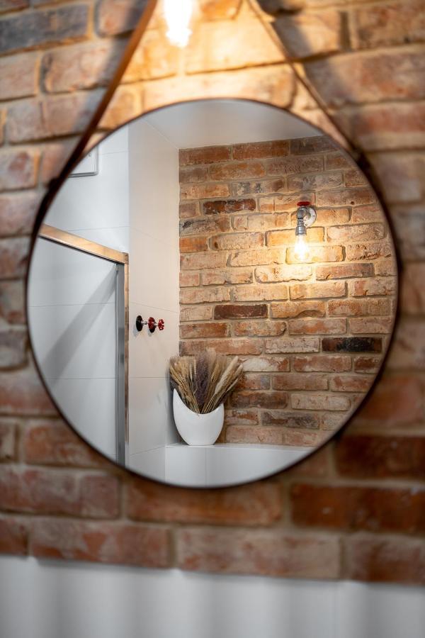 Brick House - Apartament Zoska Wroclaw Bagian luar foto